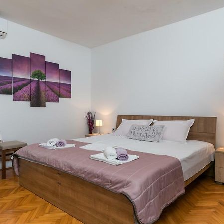 Mini Apartment Petra - Rooms Purple & Green With Kitchen And Garden Dubrovnik Kültér fotó