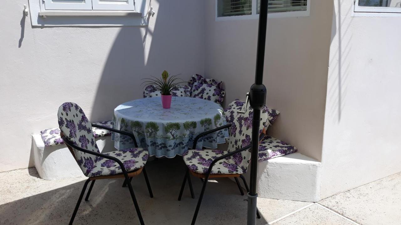 Mini Apartment Petra - Rooms Purple & Green With Kitchen And Garden Dubrovnik Kültér fotó