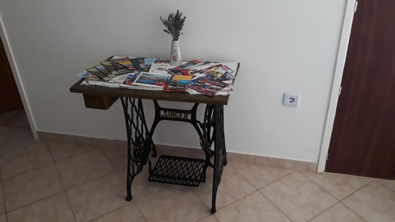 Mini Apartment Petra - Rooms Purple & Green With Kitchen And Garden Dubrovnik Kültér fotó