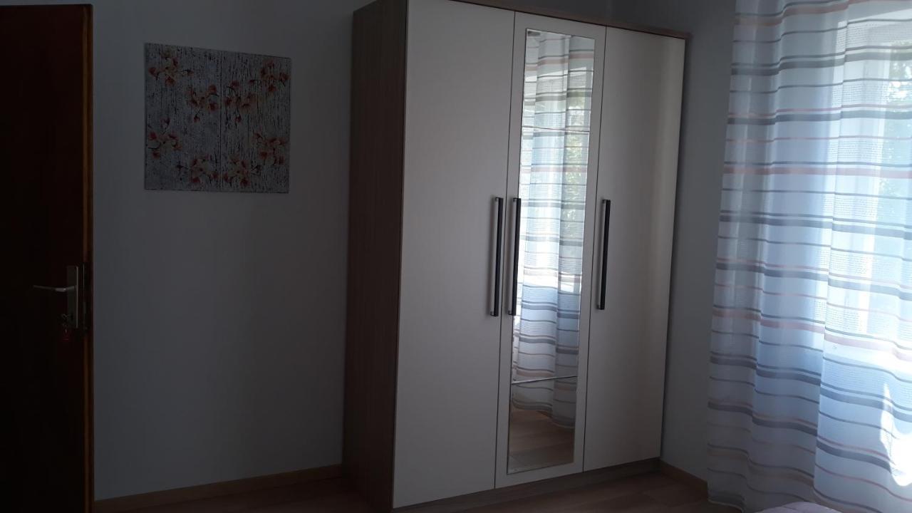 Mini Apartment Petra - Rooms Purple & Green With Kitchen And Garden Dubrovnik Kültér fotó